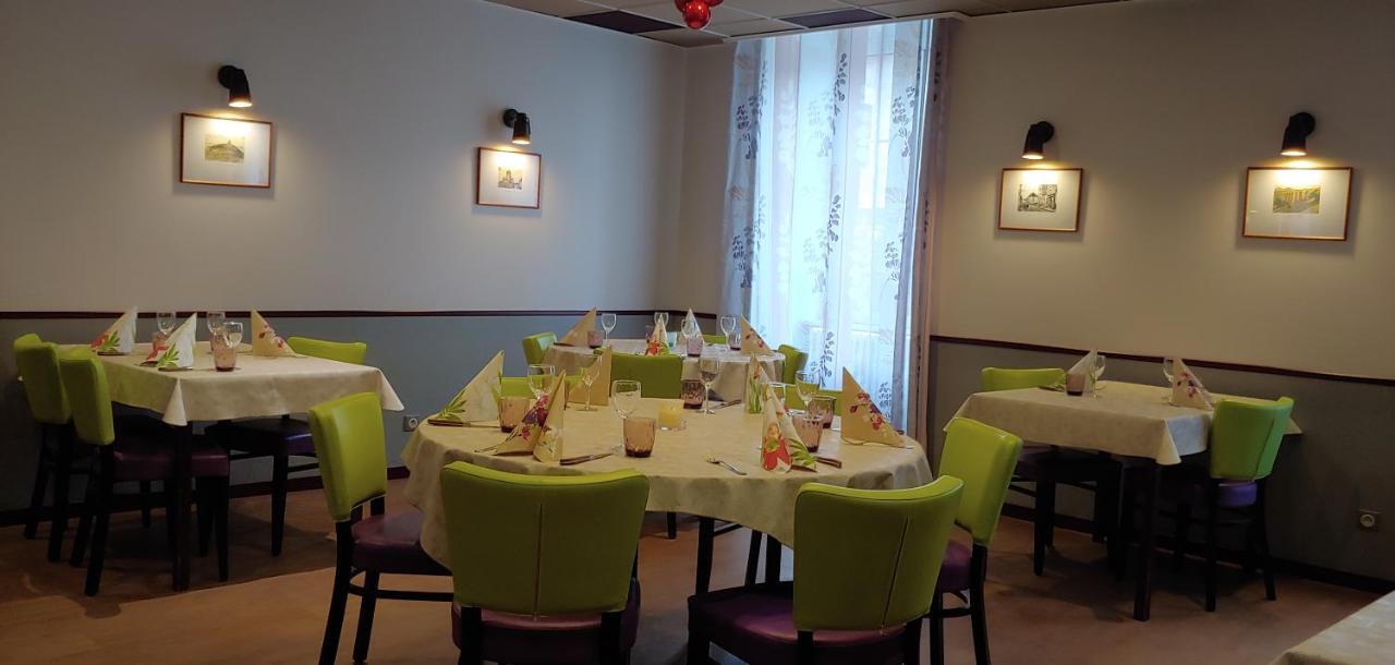 Hotel De Bourgogne La Clayette Екстер'єр фото