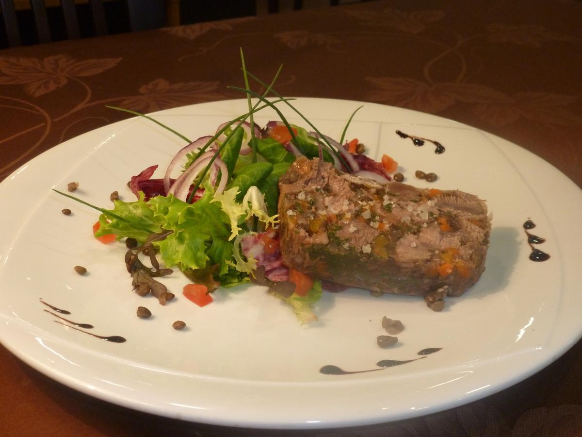 Hotel De Bourgogne La Clayette Екстер'єр фото