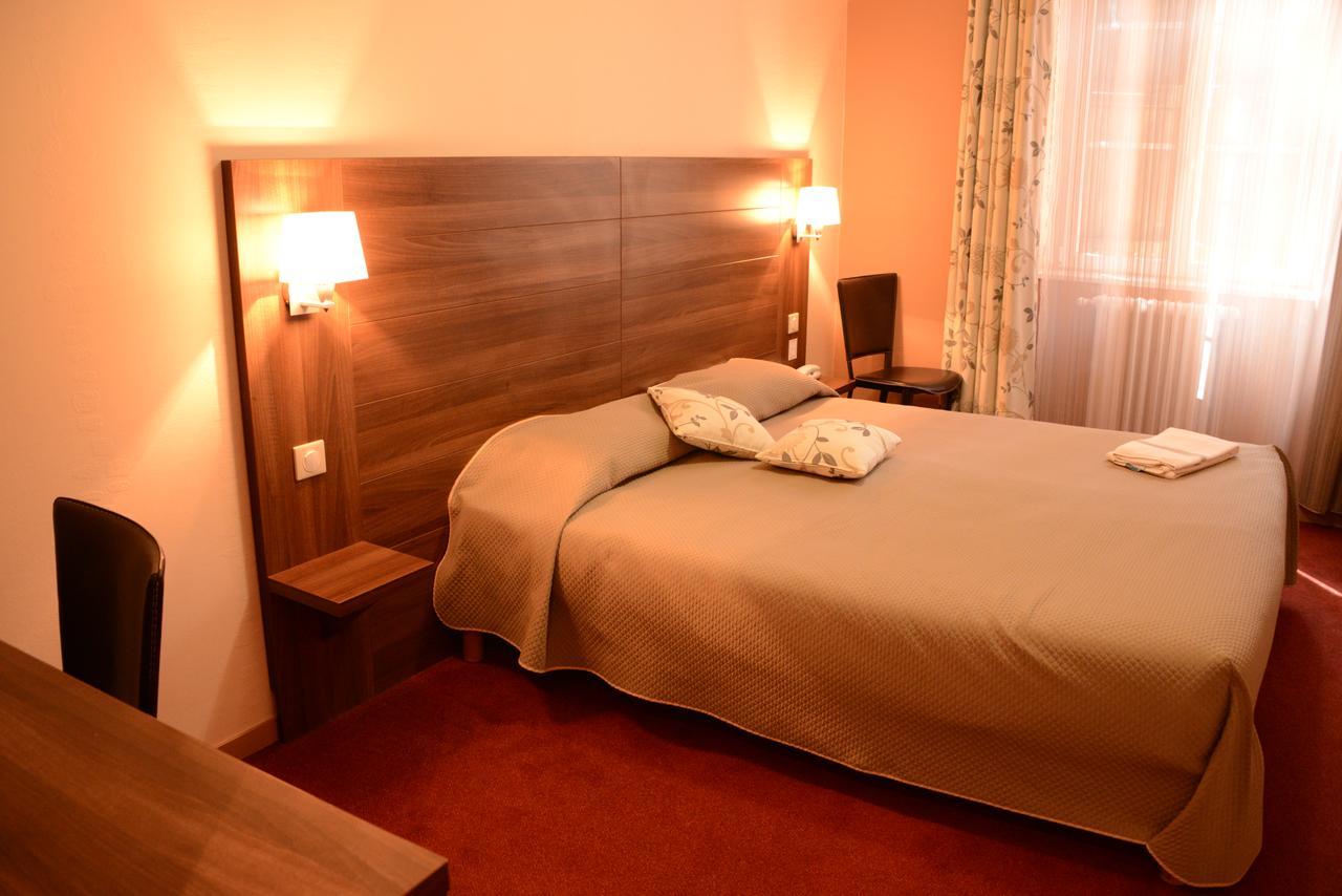 Hotel De Bourgogne La Clayette Екстер'єр фото